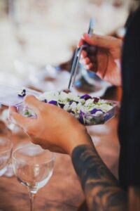 Adding edible flowers to meals and drinks for 2021